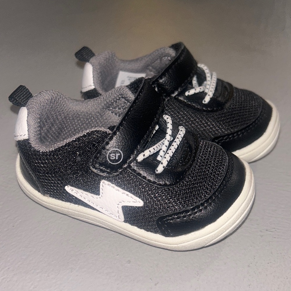 Brand NEW Stride Rite shoes for 3 month old!